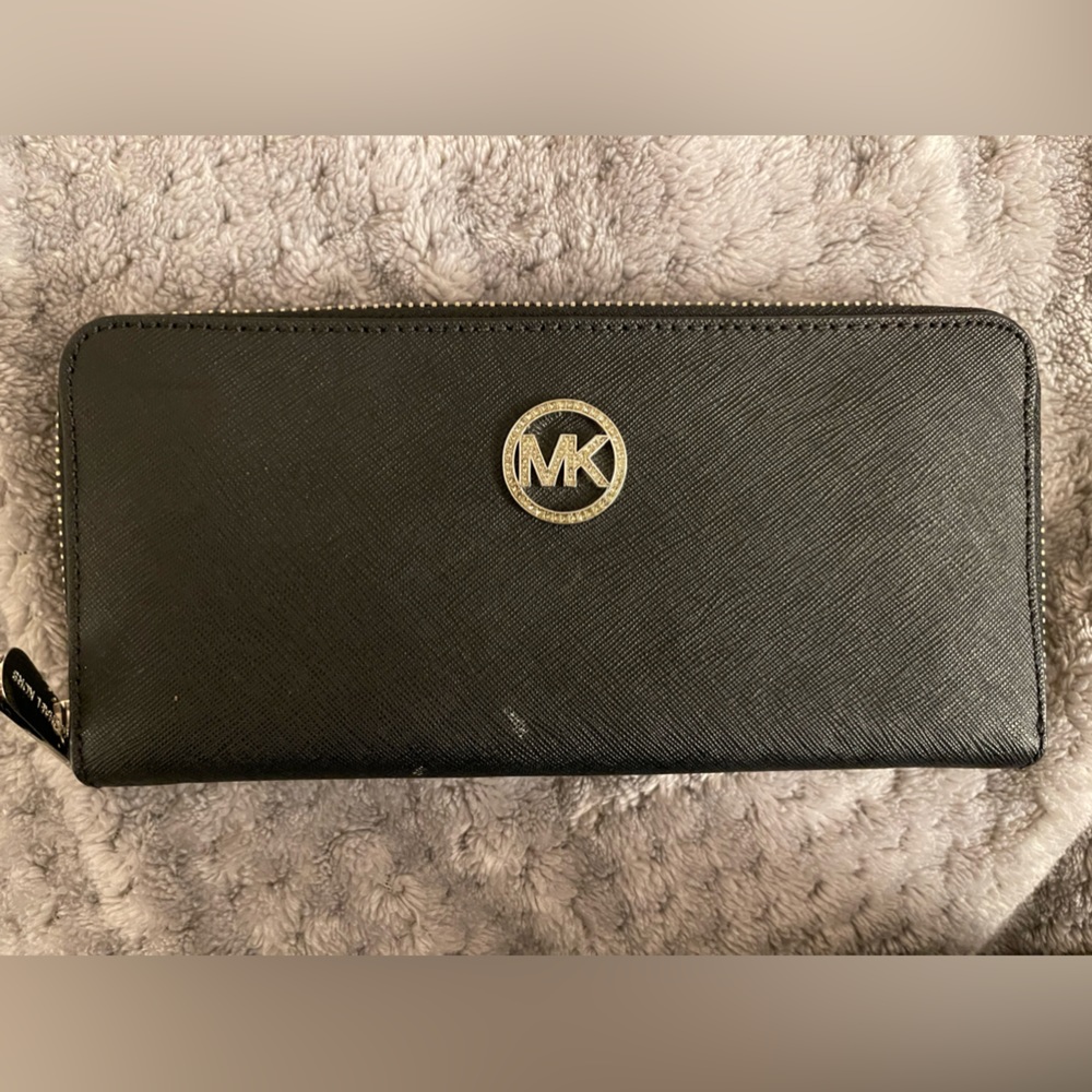 Black Michael Kors Wallet